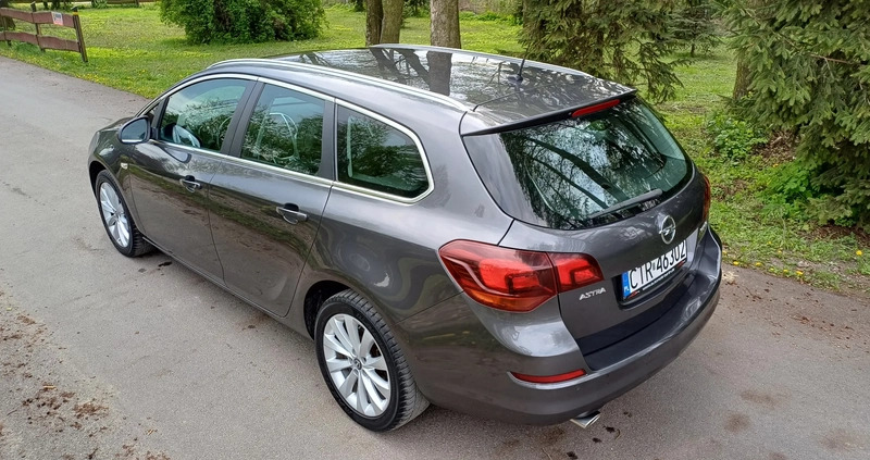 Opel Astra cena 27800 przebieg: 189000, rok produkcji 2011 z Tczew małe 596